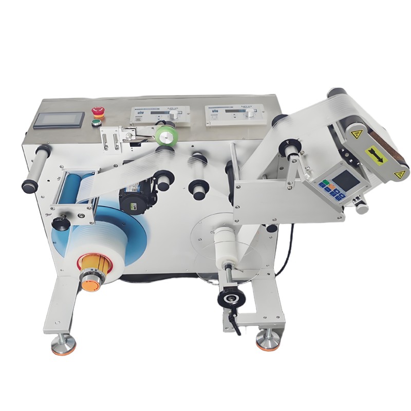 Vysokorýchlostný prevíjací stroj